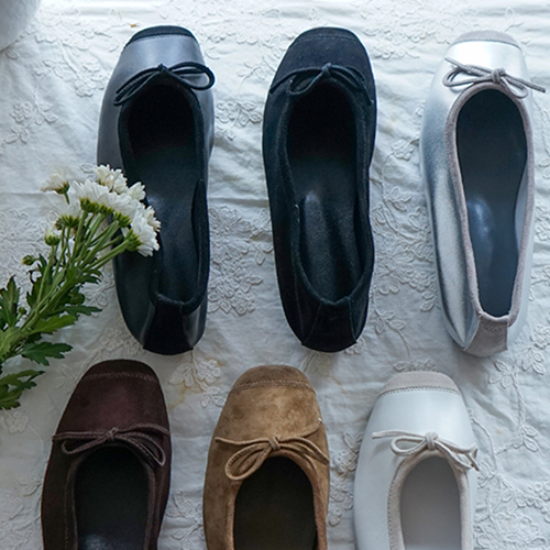 Autumn Brick color combination flat shoes