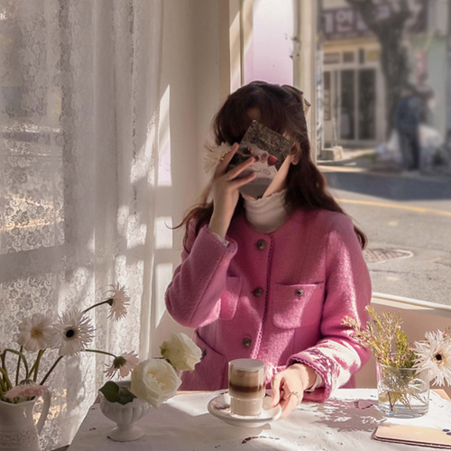 [Special Sale 30% ★Limited Quantity][Vest Special Sale 15,000 KRW Discount] <FONT color=#5a3954>MADE LIN</font> Veronia Wavy Lace Woolly Thick Stylish Jacket [size:F(55~66)]