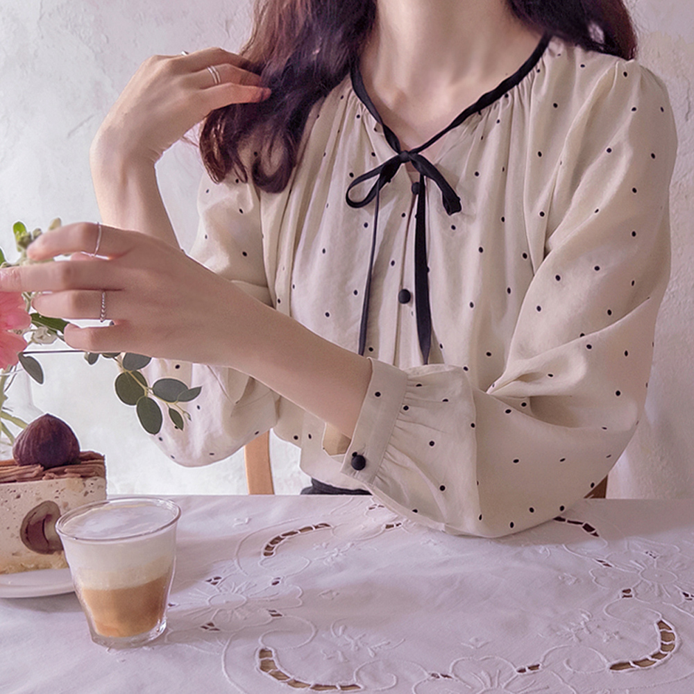 Sophisticated Dot Lovely Delicate Flutter Fit Blouse [size:F(55~66)]