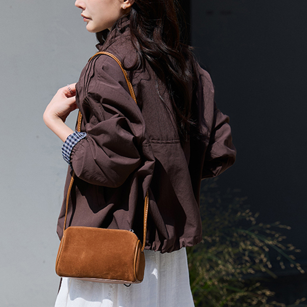 [Light and Tuck-/Adjustable Fit] Perry Pintuck Color Combination Blouson Banding Jacket [size:F(55~77)]