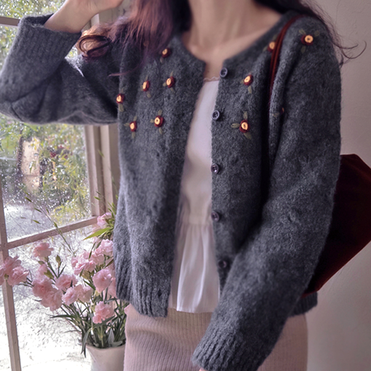 Loberia 3D Flower Embroidery Lovely Warm Cardigan [size:F(55~66)]
