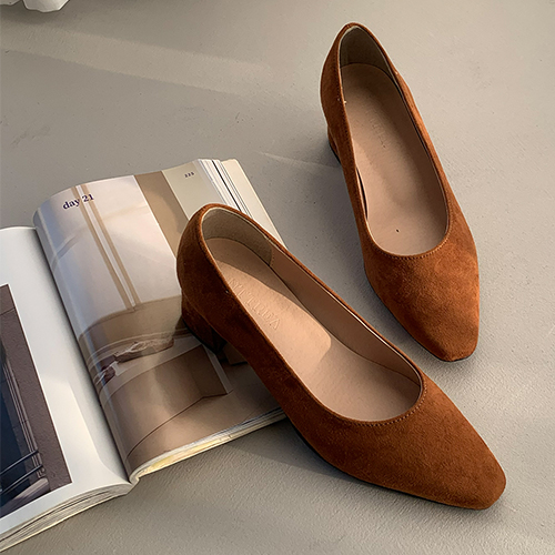 Soft Terria Square Middle Heel Pump
